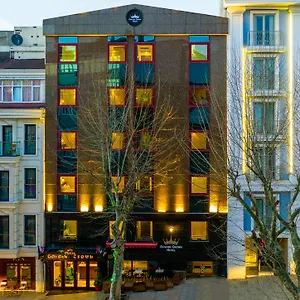 Hotell Golden Crown