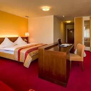 https://hotel-restaurant-distlerhof.com-bavaria.com